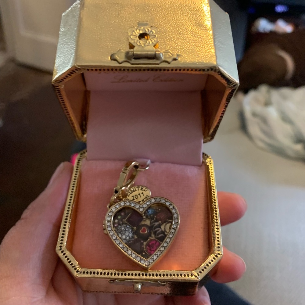 2011 lmtd ed Juicy Couture heart shaped box